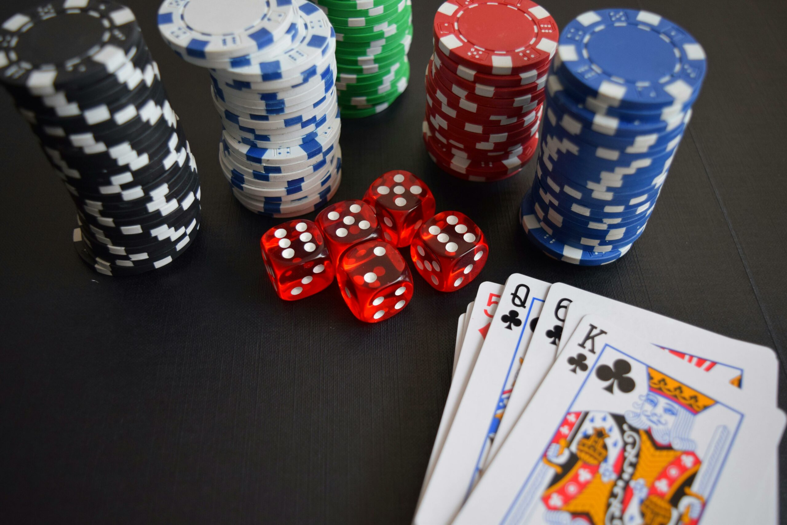 L’Art de la Stratégie dans les Jeux de Table des Casinos en Ligne